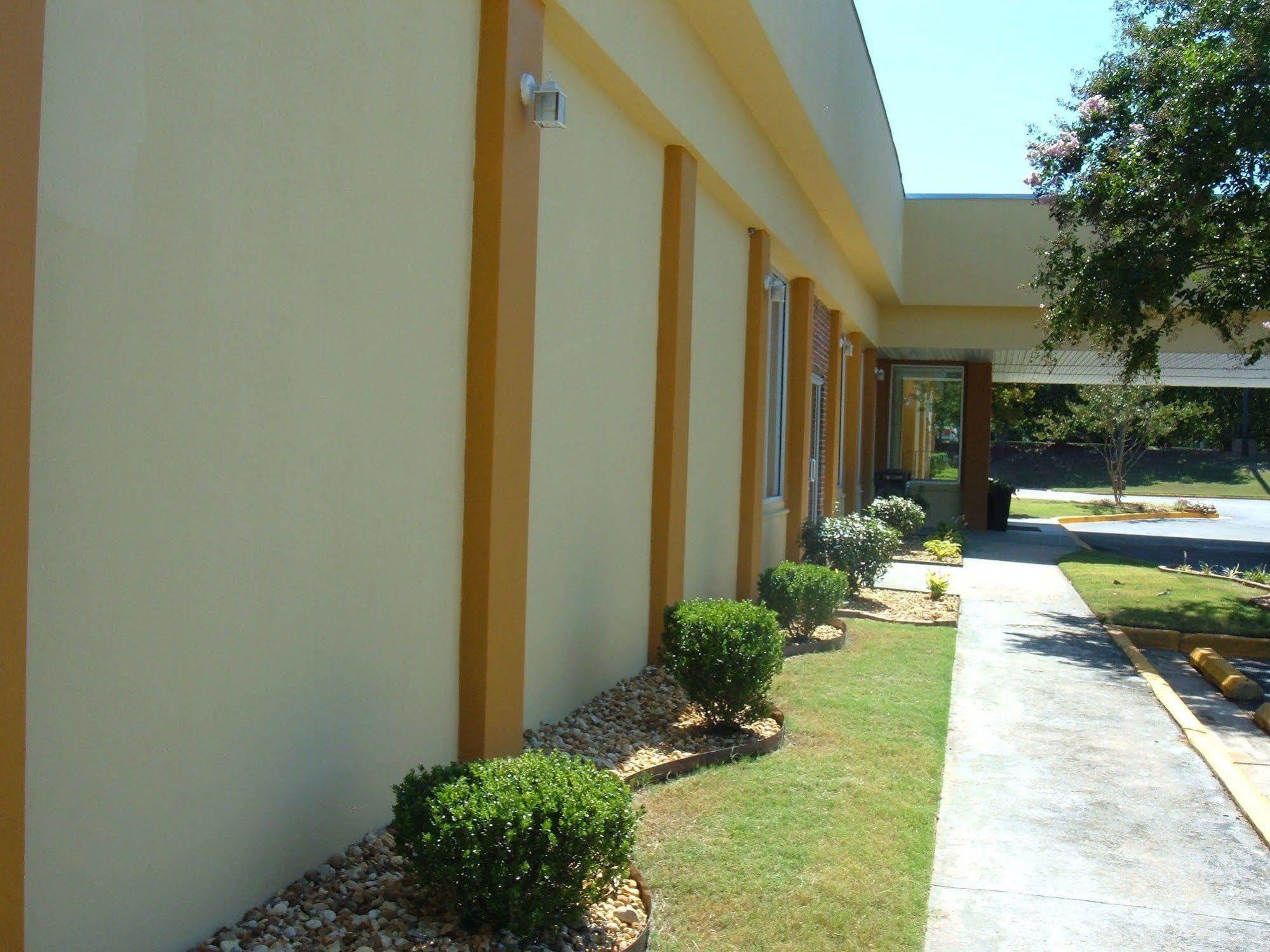 Days Inn By Wyndham Madison Exterior foto